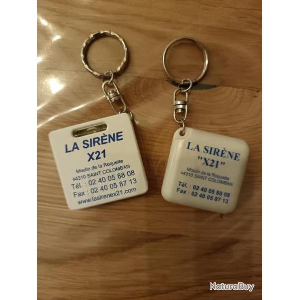 LOT DE 2 PORTE CLEFS PUBLICITAIRE "LA SIRENE X21" AVEC METRE RUBAN ET NIVEAU