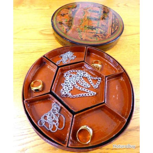 SPLENDIDE COFFRET CHINOIS ANCIEN A 7 COMPARTIMENTS AMOVIBLES, PERSONNAGES LAQUES NOIR + ORANGES