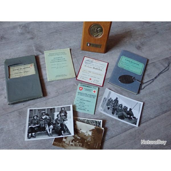 Lot documents, plaque identit�, m�daille, livrets militaires, cartes, photos