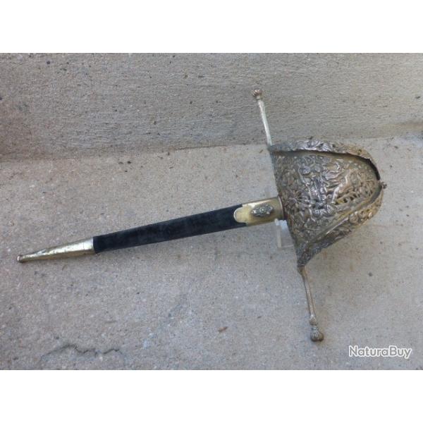 Tr�s belle dague main gauche fin XVIII
