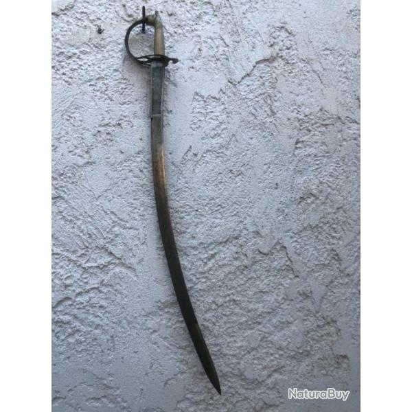 ancien sabre lame courbe grave