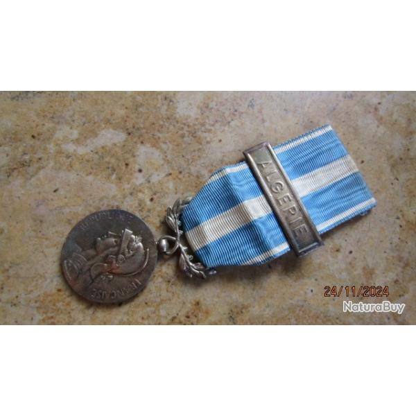 M�daille coloniale barrette poin�on argent Alg�rie gros module b�li�re rameau biface double
