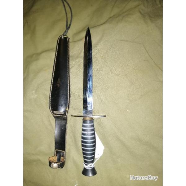 dague spciale beret rouge