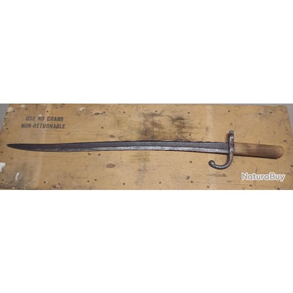 Tr�s ancienne ba�onnette Chassepot mod. 1866 � restaurer