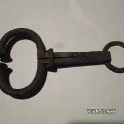 ANCIENNE MOUCHETTE.... POUR TAUREAU