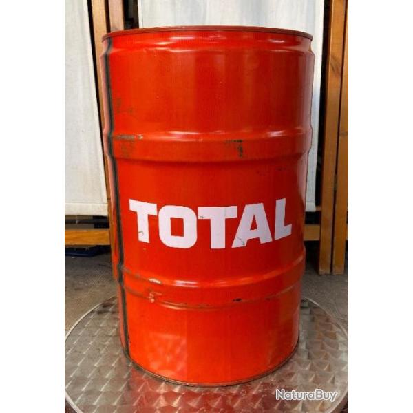 D�coration Industrielle Tonneau fut en M�tal Laqu� Rouge "TOTAL" 60L Bidon