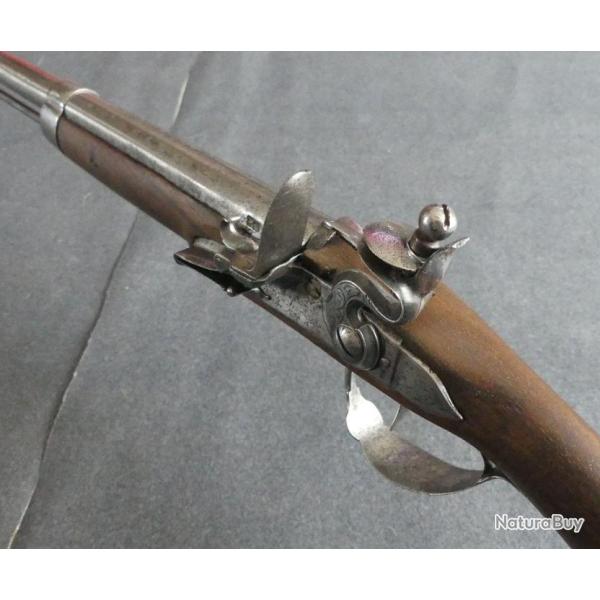 belle carabine � silex de petite v�nerie XVIIIe ancien r�gime pour dames ou enfant avec signature