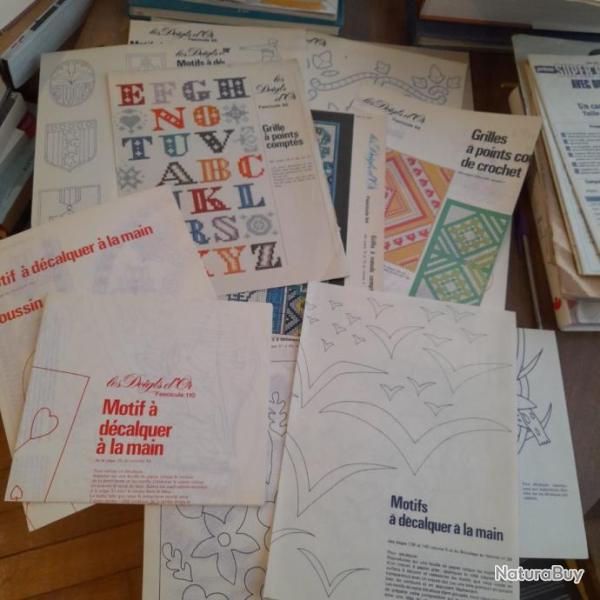 12 motifs  dcalquer et grilles de couture, broderie. Les Doigts d'Or