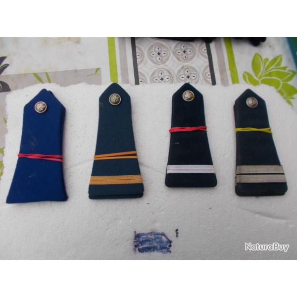 lot de 4 �paulettes police ,tous grades,�tat neuf