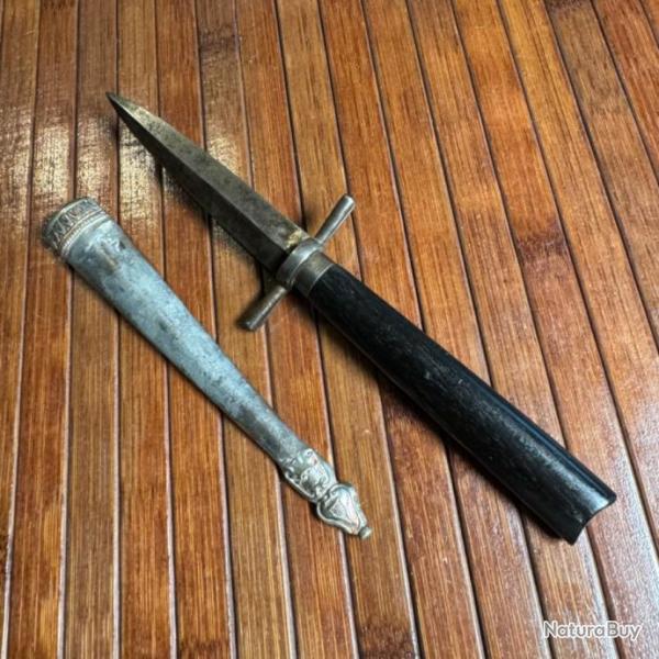 DAGUE / STYLET MANCHE EN �B�NE 19 �me