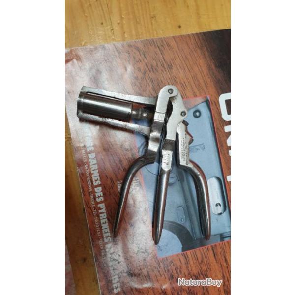 Pince manufrance  amorceur  d�samorceur cartouches fusil  calibre 12