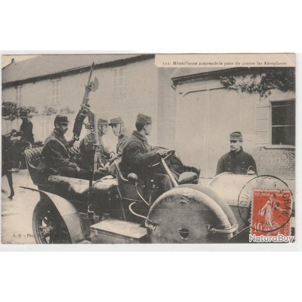 CPA -  Mitrailleuse automobile pour tir contre les A�roplanes