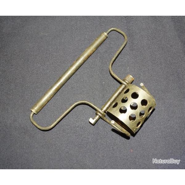 Poign�e mitrailleuse Calibre 50 US Browning ,transport et d�montage tube.