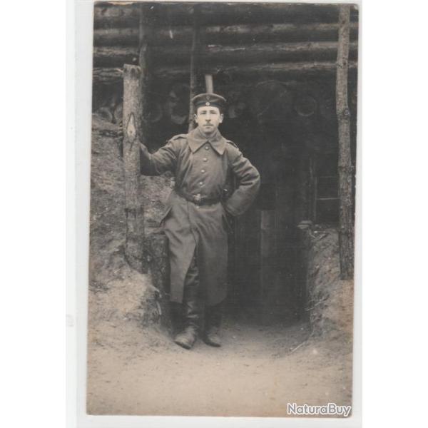 CPA - Soldat allemand en uniforme (carte photo)N�137-013