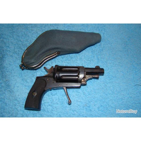 REVOLVER 6MM VELODOG avec son �tui porte monnaie