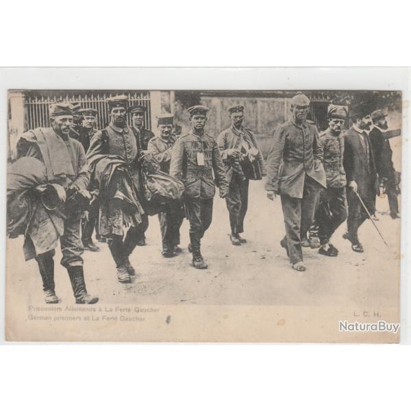 CPA - Soldats Allemands captur�s par les Anglais (prisonniers 14-18)