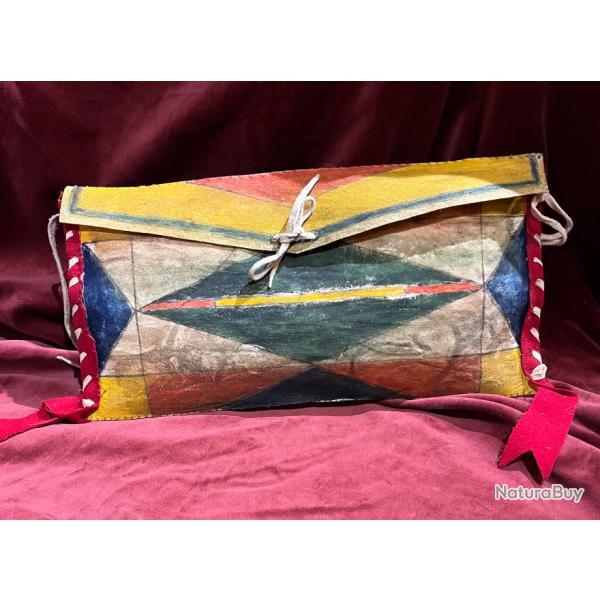 Tr�s joli sac en rawhide parefleche indien
