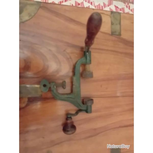 Sertisseur  ancien. Parfait �tat.