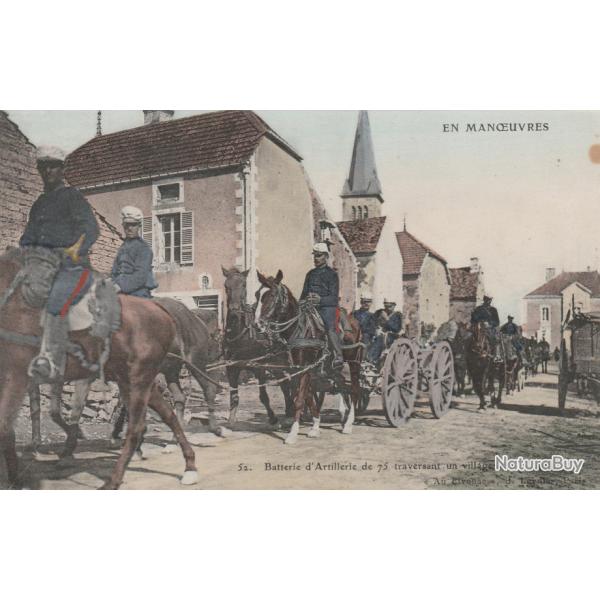 CPA - EN MAN�UVRES Batterie d' ARTILLERIE de 75