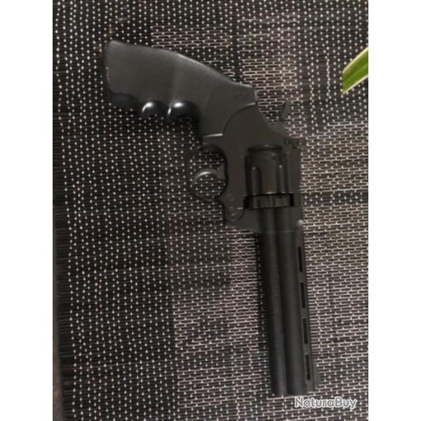 Pistolet a plomb cal 4.5