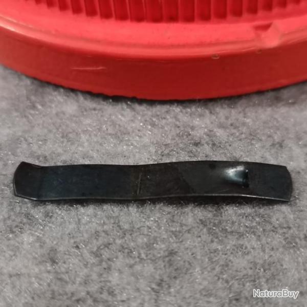 Remington NYLON 66 22lr  - Pi�ces - Ressort � lame