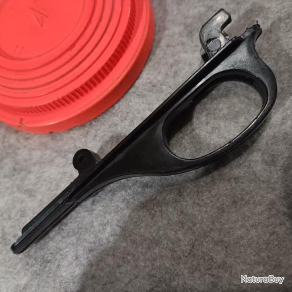 Remington NYLON 66 22lr  - Pi�ces - Pontet