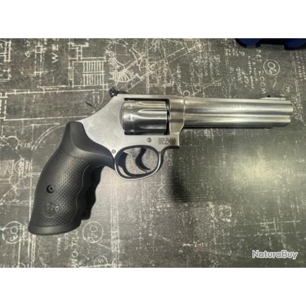 SMITH & WESSON S&W 617 22LR 6" 10CPS