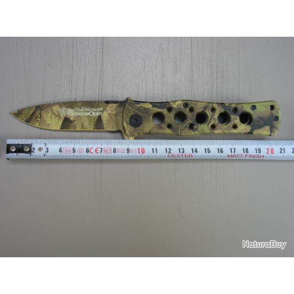 couteau pliant militaire Smith et wesson