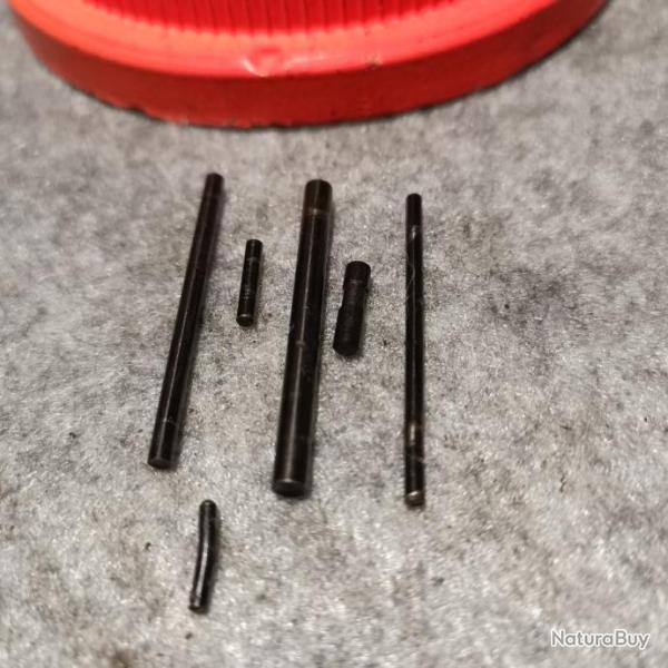 BAIKAL IJ43 - Cal12 - Pi�ce - Lot goupilles