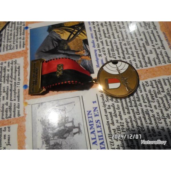 INSIGNE DE TIR.Au FUSILDES ATTACHES MILITAIRE 1991