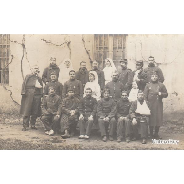 CPA-cartes Photos de soldats bless�s avec infirmi�res Soignants -N�1350