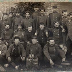 CPA -Photo d'un groupe de soldats-N&deg;7441