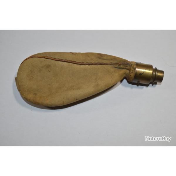 Ancienne Poire � poudre � restaurer d�coration Revolver Pistolet Ancien  (1)