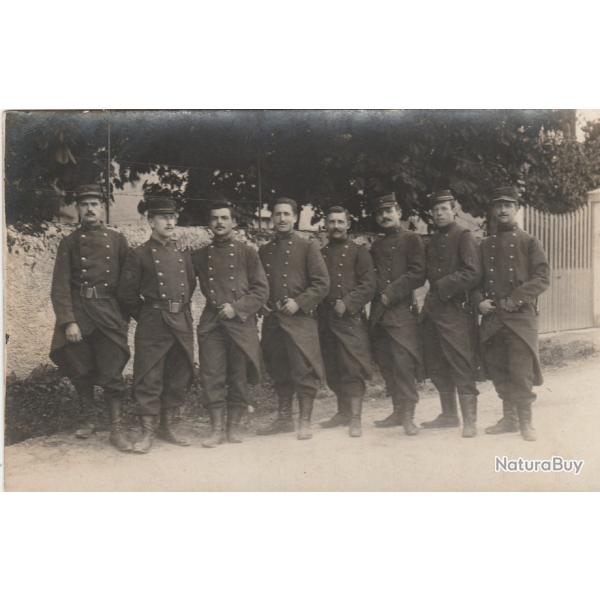 CPA - Carte Photo d'un groupe de soldats N�720