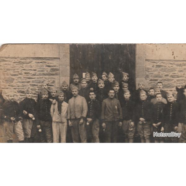 CPA - Carte Photo d'un groupe de soldats N� 727