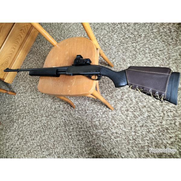 Carabine � pompe Remington model 7600 avec point rouge