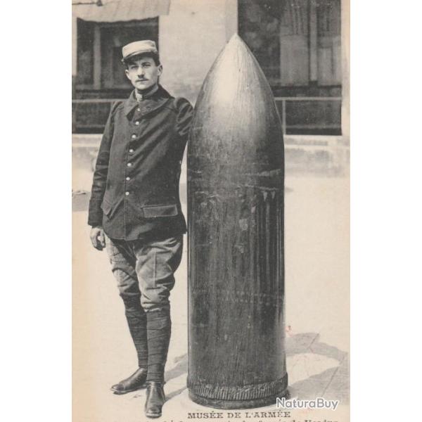CPA - MUSEE DE L'ARMEE OBUS DE 420 TOMBE DANS UN COIN DES FOSSES DE VERDUN N�711