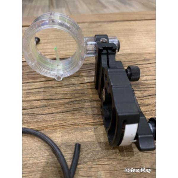 Deux viseurs arc  poulie droitier