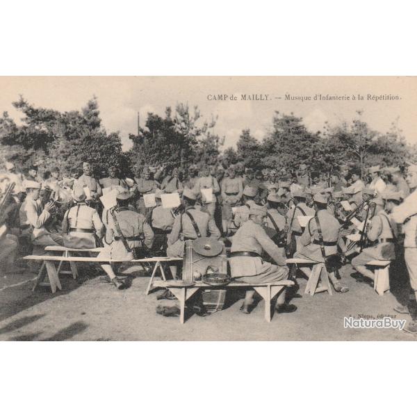 CPA -CAMP de MALLY. Musique d'infanterie , r�p�tition   N�717