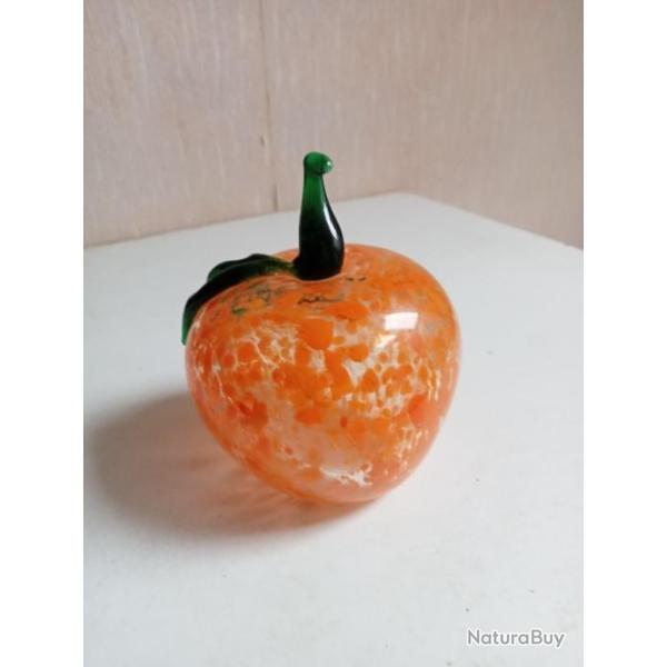 pomme en verre hauteur 9 cm x 7 cm
