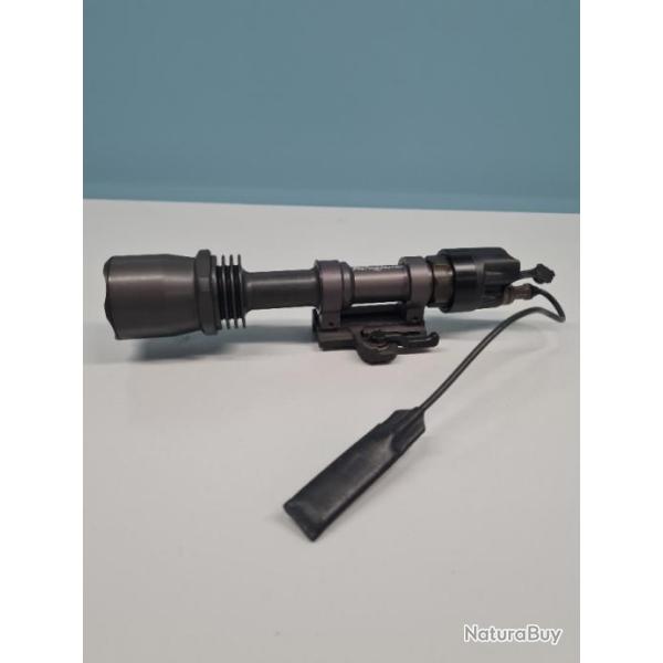 Lampe tactique Surefire US Army avec embase A.R.M.S et c�ble d�port�