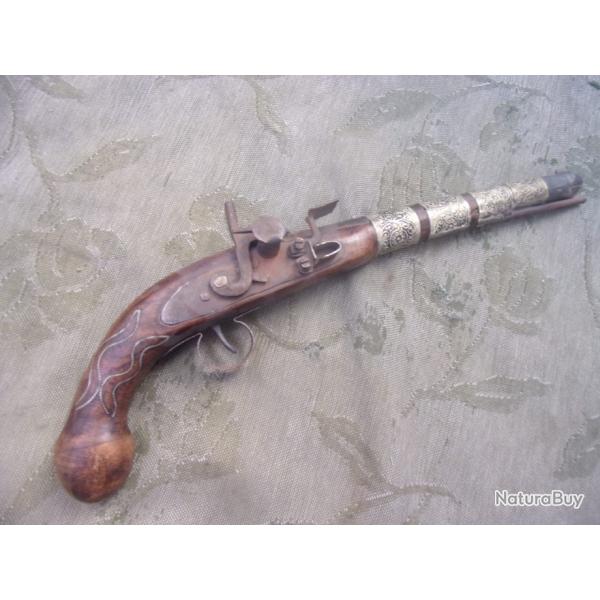 reproduction de pistolet type Moukalas  42,5  cm