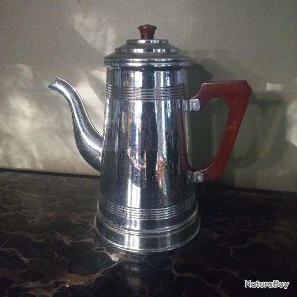 Tr�s belle cafeti�re   bak�lite  p�riode ART DECO