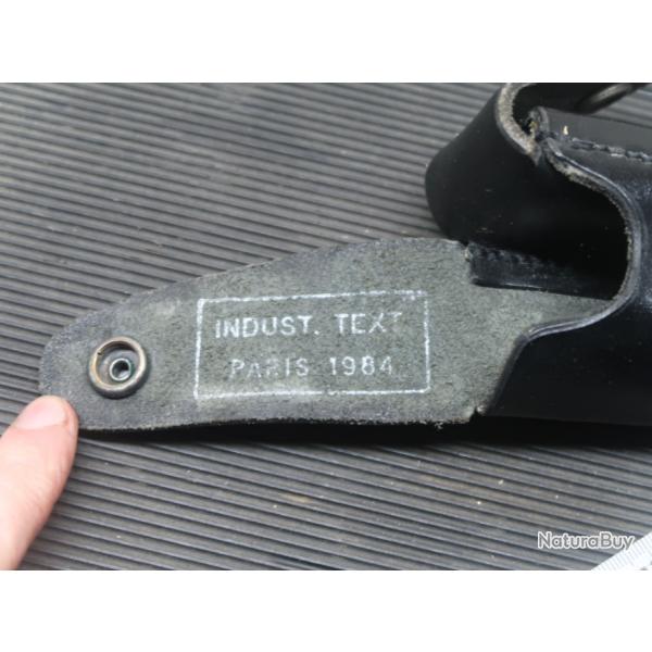 Etui cuir pour bombe de gaz + autre compartiment pour couteau stylo par exemple REF @