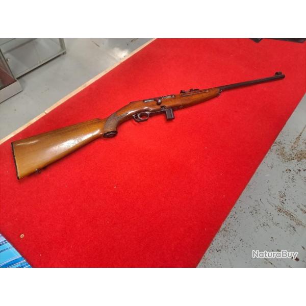 FAR MOD: 64 MILITARY CAL. 22LR EN BON ETAT/ CHARGEUR DE 10 COUPS