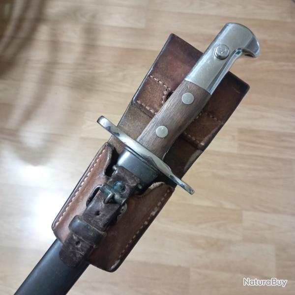 Ba�onnette K31 ,ELSENER SCHWYZ VICTIRIA avec porte fourreau J.SCHMIDLI SATTLER ERLENBACH( 2ch)