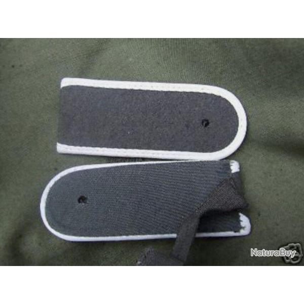 Pattes d'�paules troupe Ex-Allemagne de l'Est (nva)