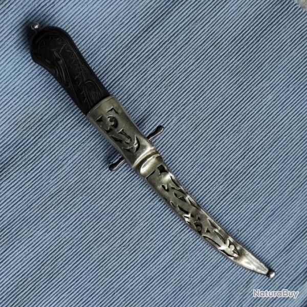 Ancien poignard Pukko su�dois G.JOH.BERG ESKILSTUNA acier fin fourreau m�tal