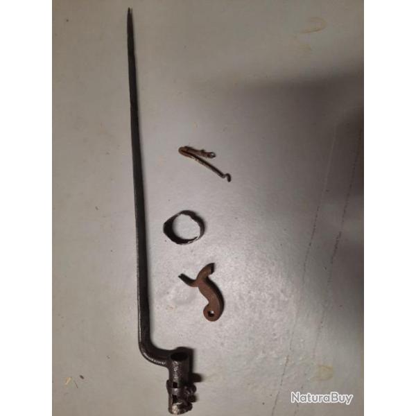 divers pi�ces pour armes � percussion ou silex