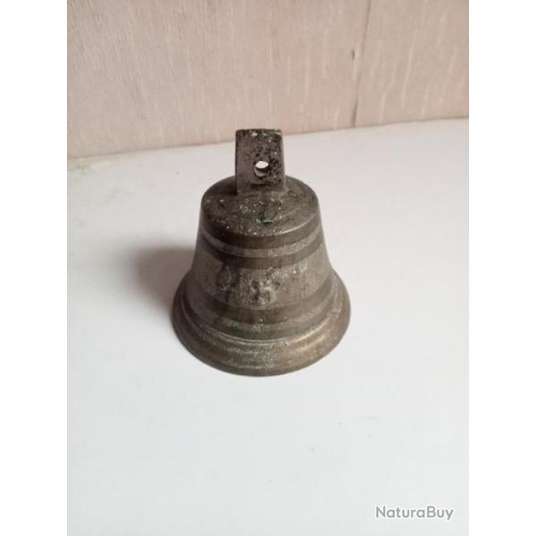 cloche ancienne en bronze hauteur 8 diam�tre 7,5 cm n�5